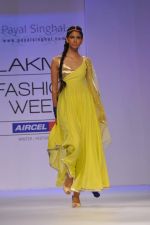 Model walk the ramp for nandita thirani and payal singhal show at Lakme Fashion Week Day 1 on 3rd Aug 2012 (32).JPG